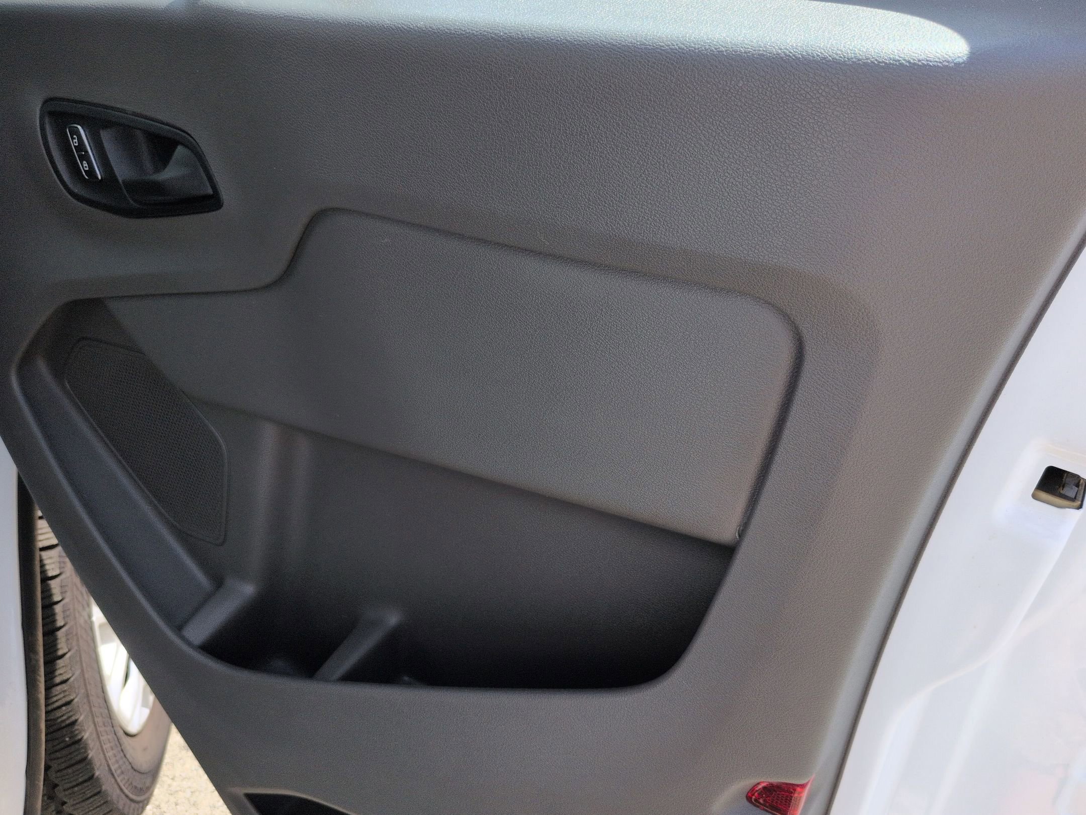 Certified 2024 Ford Transit 350 XLT image 33