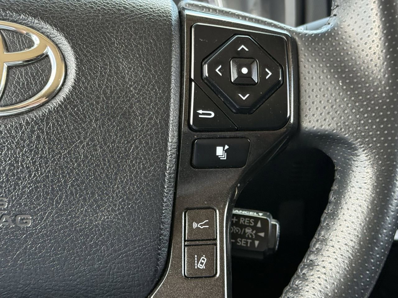 Used 2023 Toyota 4Runner TRD Off-Road image 13