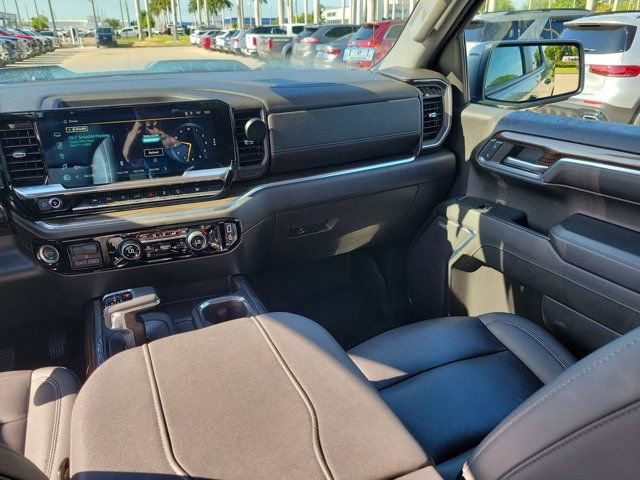 Used 2024 Chevrolet Silverado 1500 LT Trail Boss w/ Convenience Package II AWD/4WD image 23