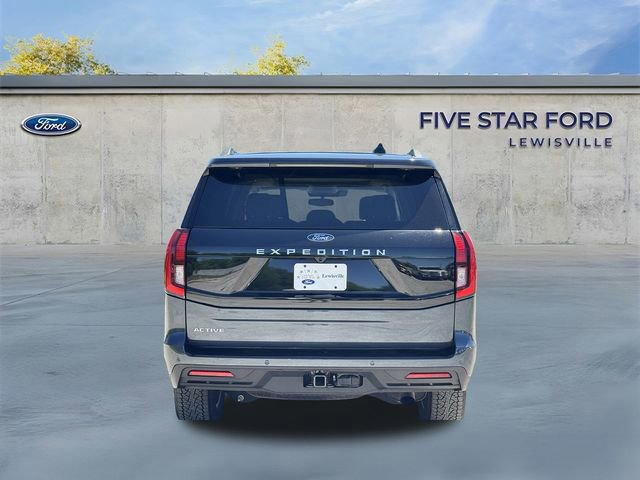 Certified 2025 Ford Expedition Active image 5