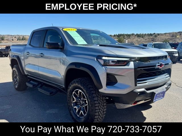 Used 2025 Chevrolet Colorado ZR2 w/ Technology Package AWD/4WD image 9