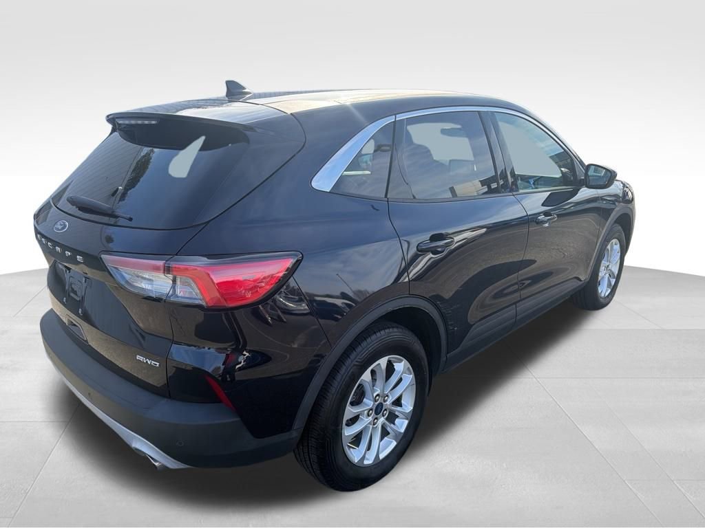 Certified 2021 Ford Escape SE image 6