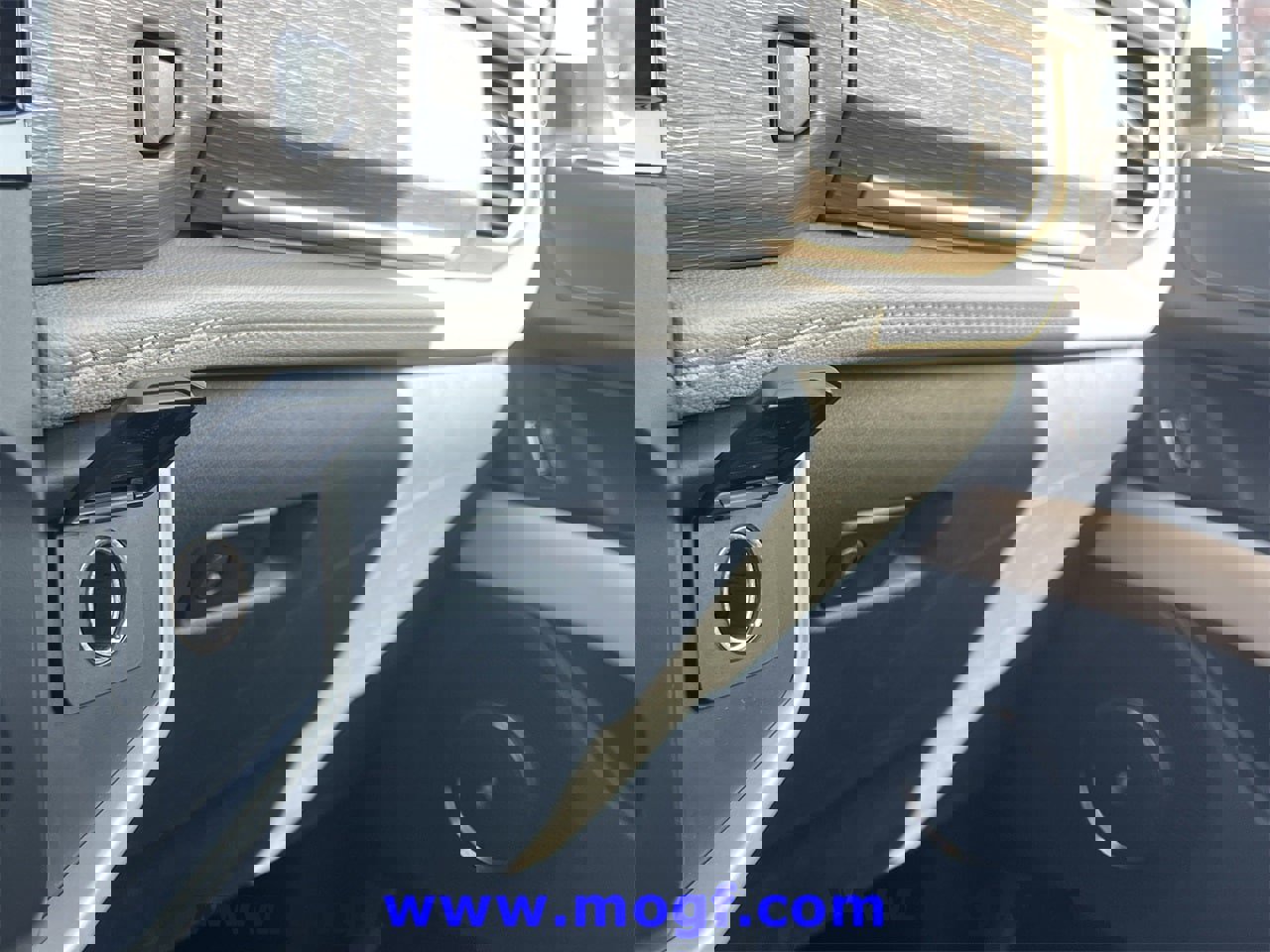 Certified 2023 Ford Expedition Limited image 11