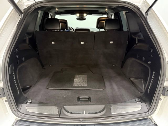 Used 2018 Jeep Grand Cherokee Limited image 37