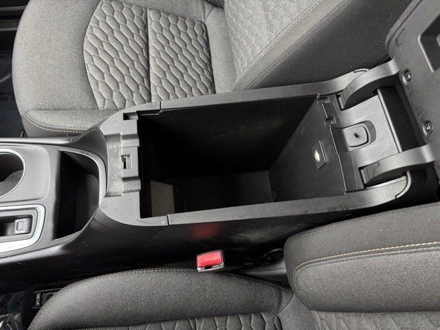 Used 2018 Chevrolet Equinox LT image 24