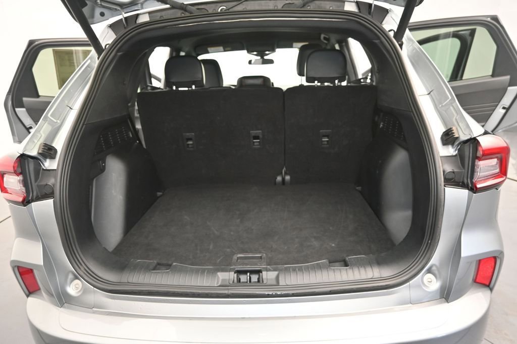 Certified 2024 Ford Escape ST-Line AWD/4WD image 11