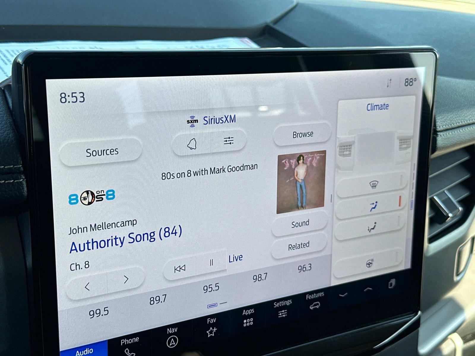 Certified 2024 Ford Expedition XLT image 29