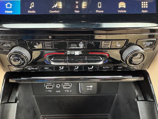 Used 2023 Jeep Grand Cherokee L Limited AWD/4WD image 28