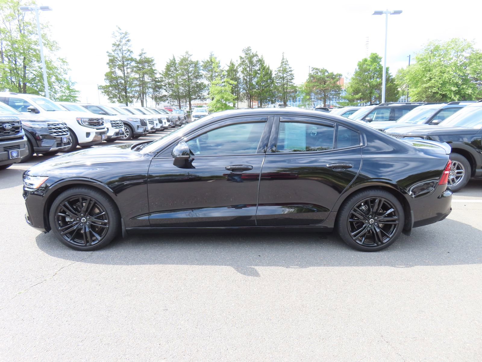 Used 2024 Volvo S60 B5 Plus w/ Climate Package AWD/4WD image 8