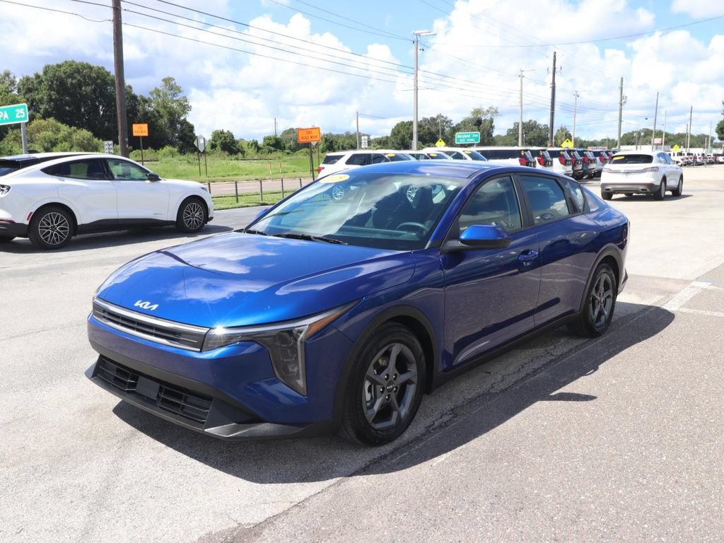 Used 2025 Kia K4 FWD image 3