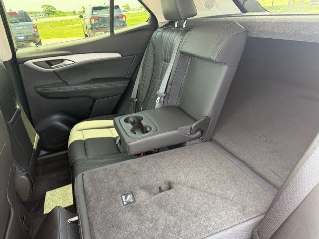 Used 2025 Buick Envision Avenir AWD/4WD image 31
