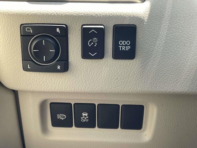 Used 2017 Lexus GX 460 Premium w/ Premium Package AWD/4WD image 17