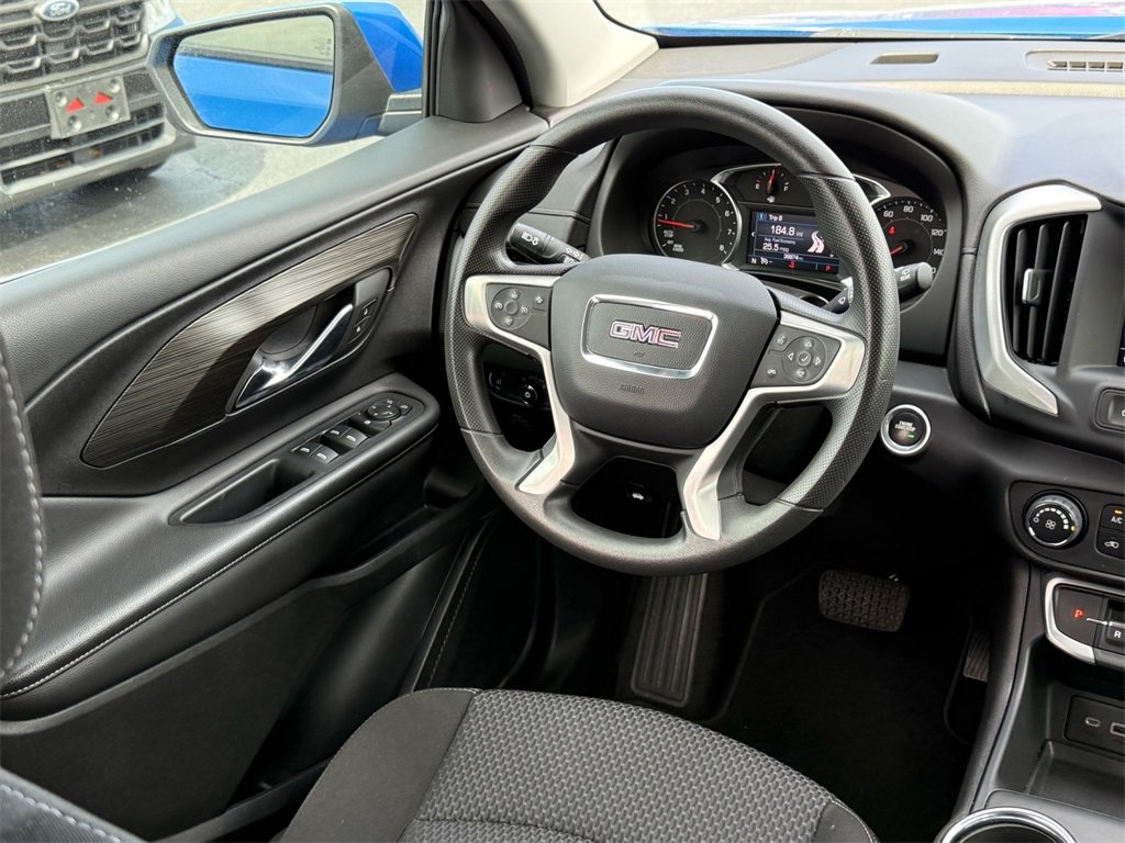 Used 2024 GMC Terrain SLE image 11