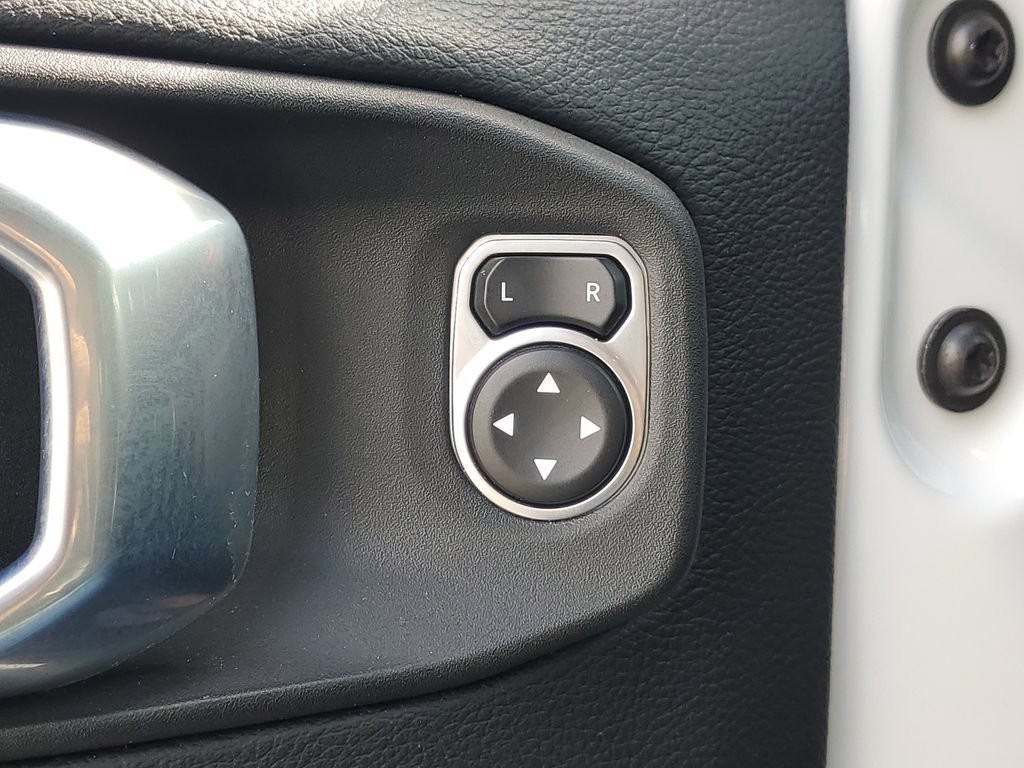 Used 2022 Jeep Gladiator Mojave w/ Cold Weather Group AWD/4WD image 18