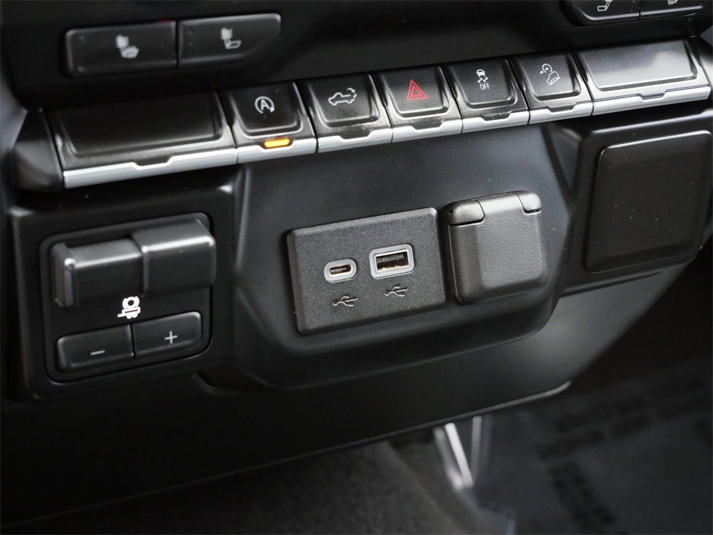 Used 2019 Chevrolet Silverado 1500 LT w/ All-Star Edition image 21