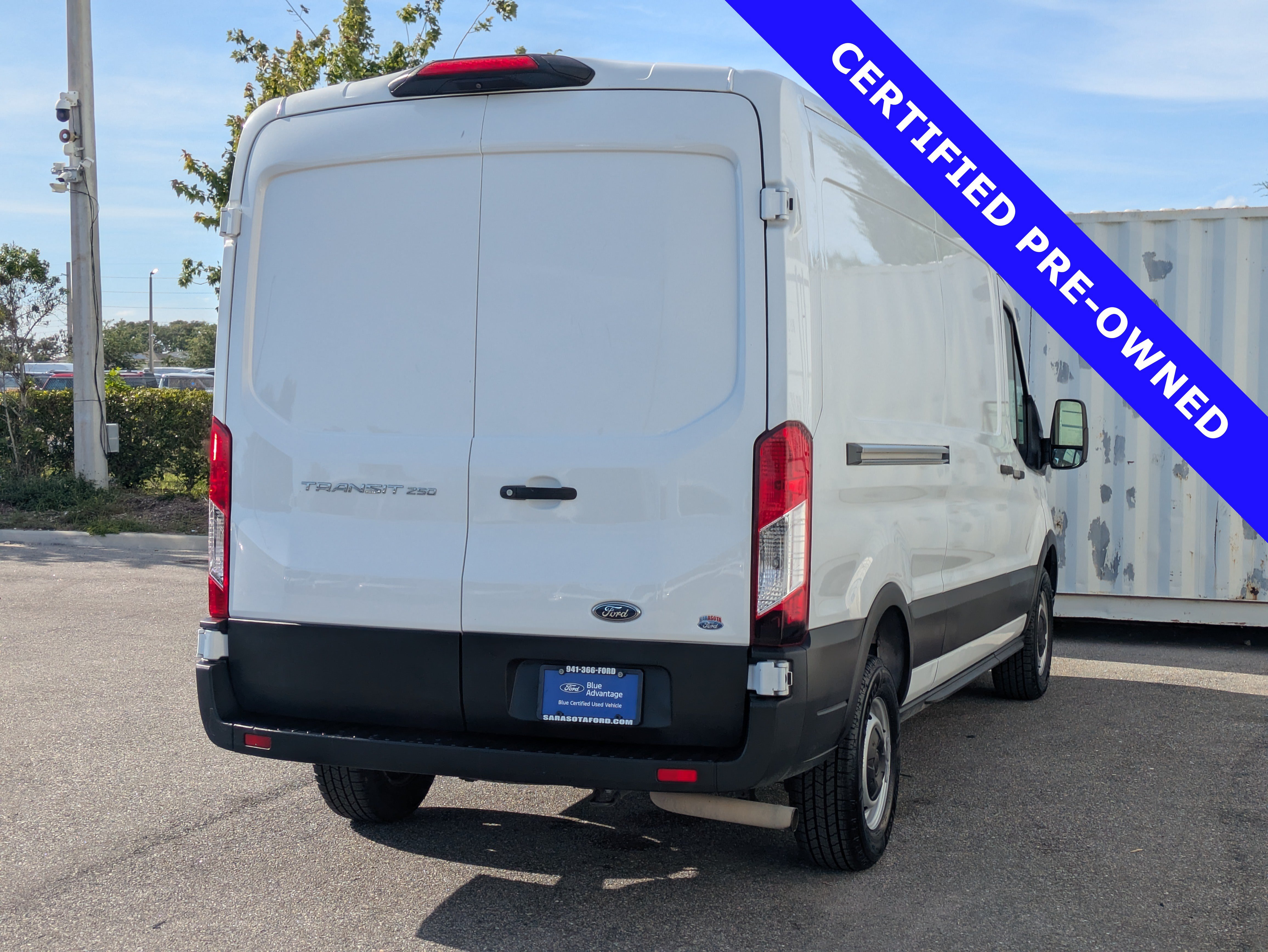 Certified 2023 Ford Transit 250 Medium Roof RWD image 4