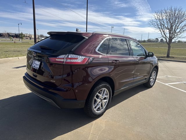 Certified 2024 Ford Edge SEL w/ Convenience Package AWD/4WD image 3