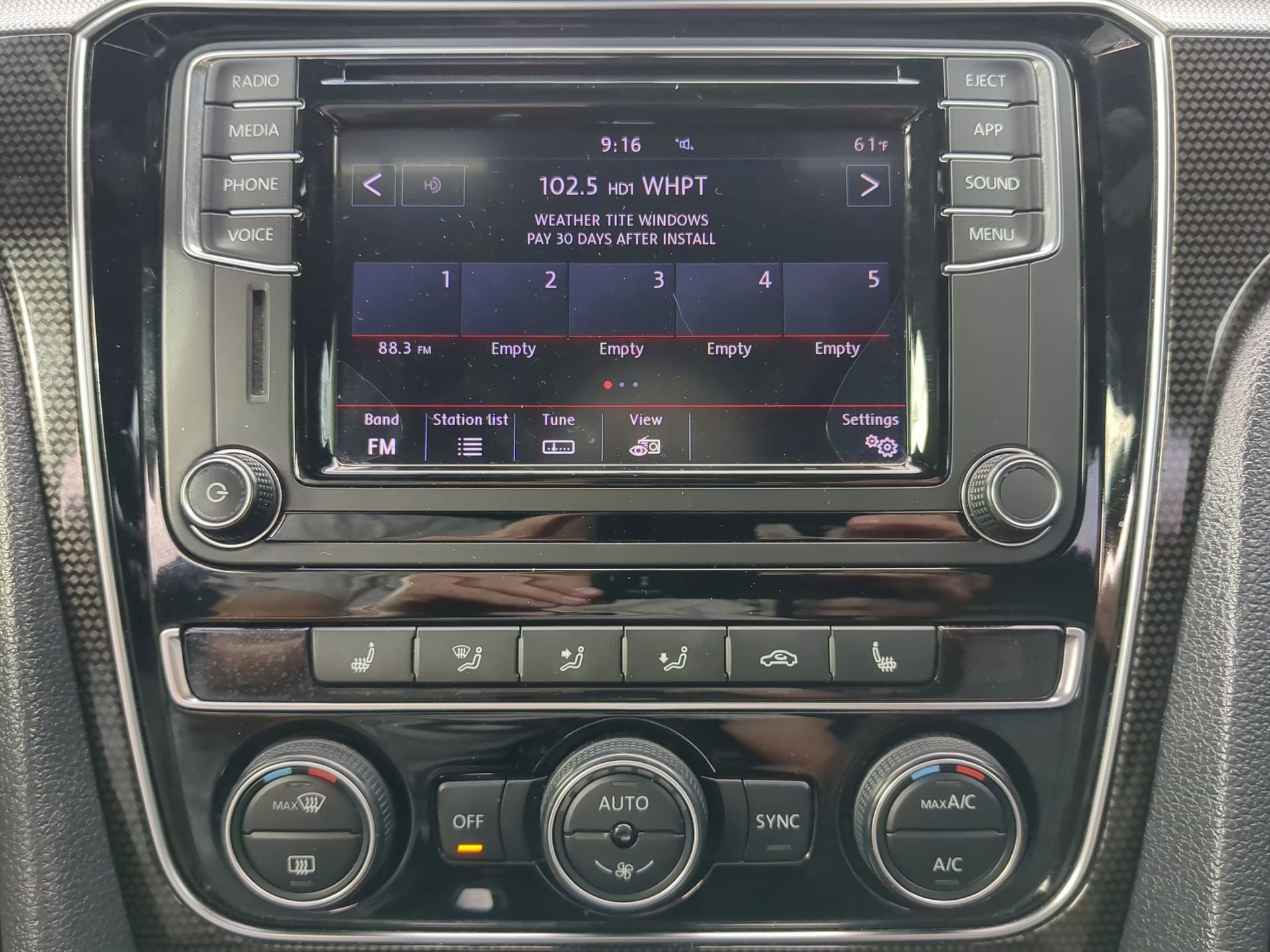 Used 2018 Volkswagen Passat GT image 50