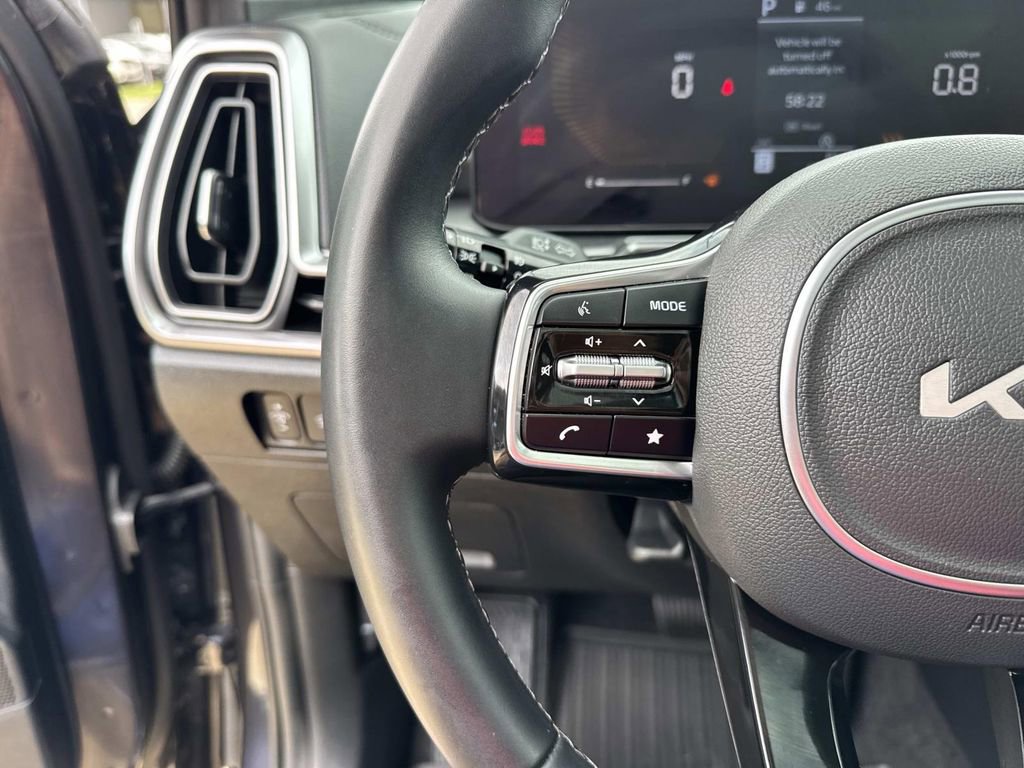 Used 2025 Kia Sorento EX w/ Panoramic Sunroof Package FWD image 26