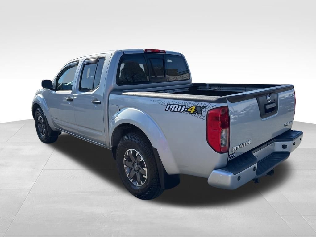 Used 2018 Nissan Frontier PRO-4X image 3