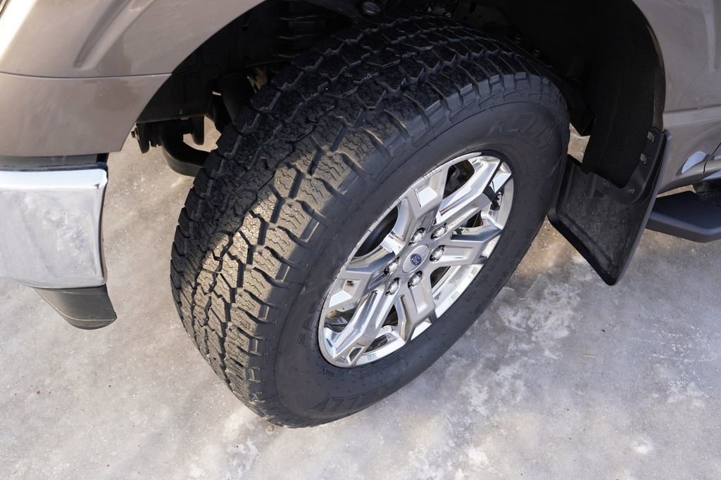 Certified 2021 Ford F150 XLT w/ Equipment Group 302A High image 14