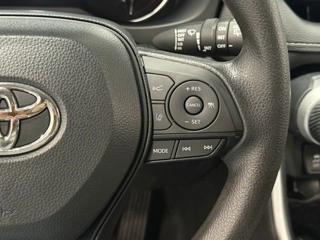 Used 2023 Toyota RAV4 XLE image 17