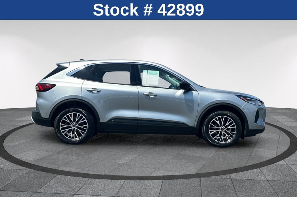 Certified 2023 Ford Escape Active w/ Tech Pack #1 AWD/4WD image 4