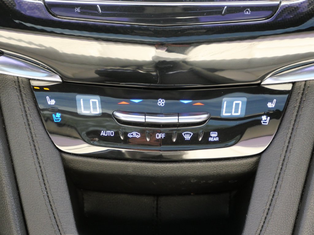 Used 2024 Cadillac XT6 Sport AWD/4WD image 17