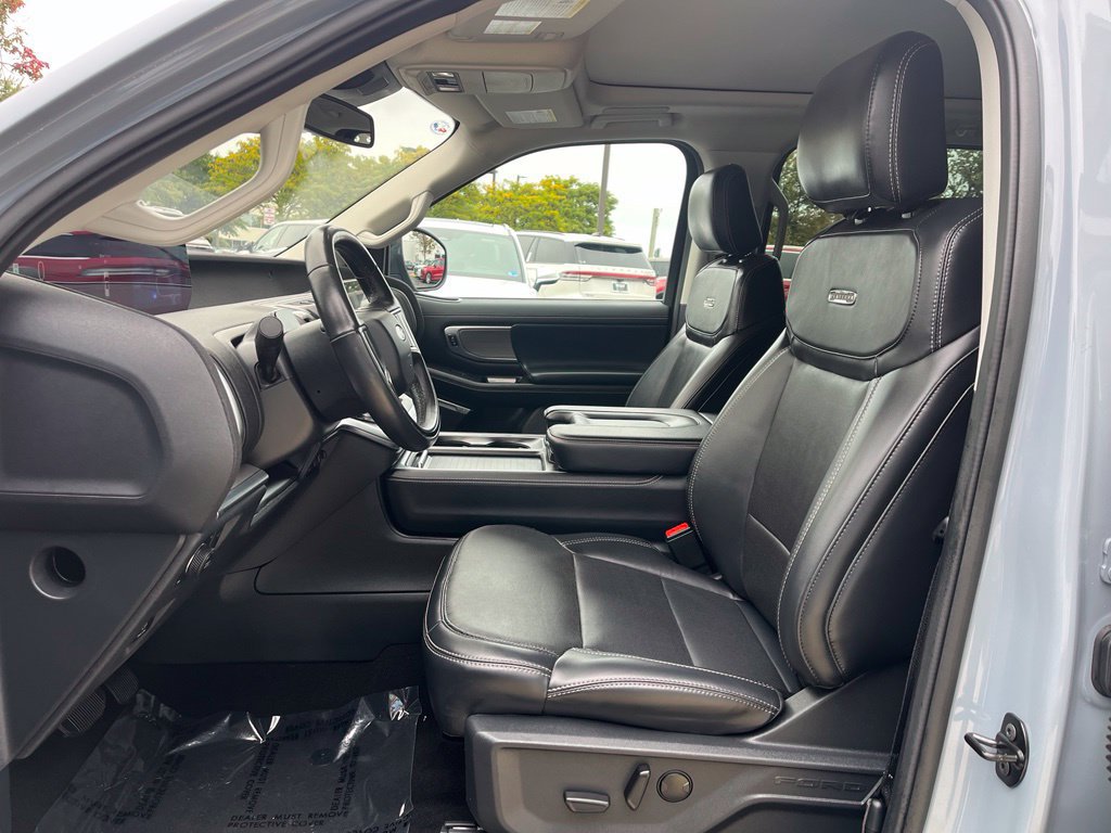 Certified 2025 Ford Expedition Max Platinum w/ Driver's Package AWD/4WD image 24