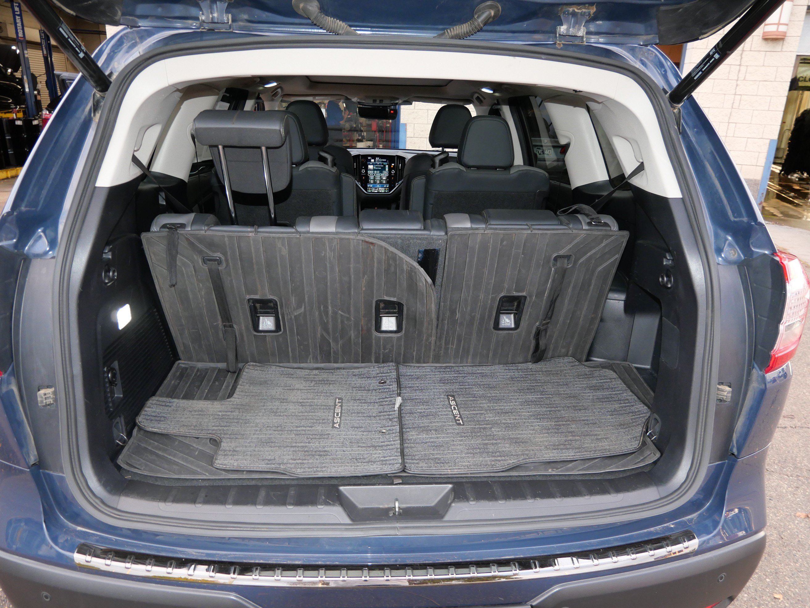 Used 2023 Subaru Ascent Onyx Edition AWD/4WD image 18