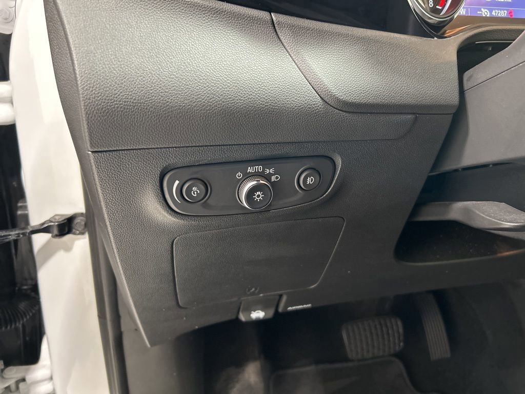 Used 2023 Buick Encore GX Preferred w/ Cold Weather Comfort Package FWD image 14