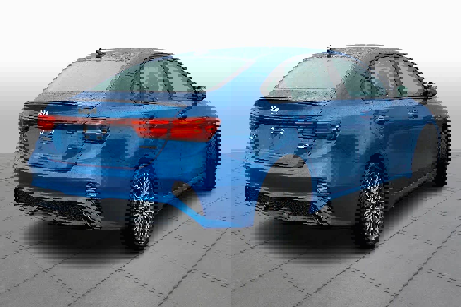 Used 2023 Kia Forte GT-Line w/ GT-Line Premium Package image 3