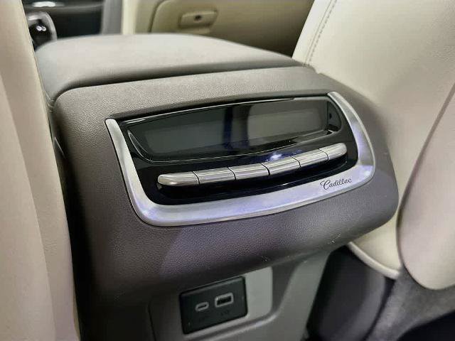Used 2024 Cadillac XT6 Premium Luxury AWD/4WD image 13
