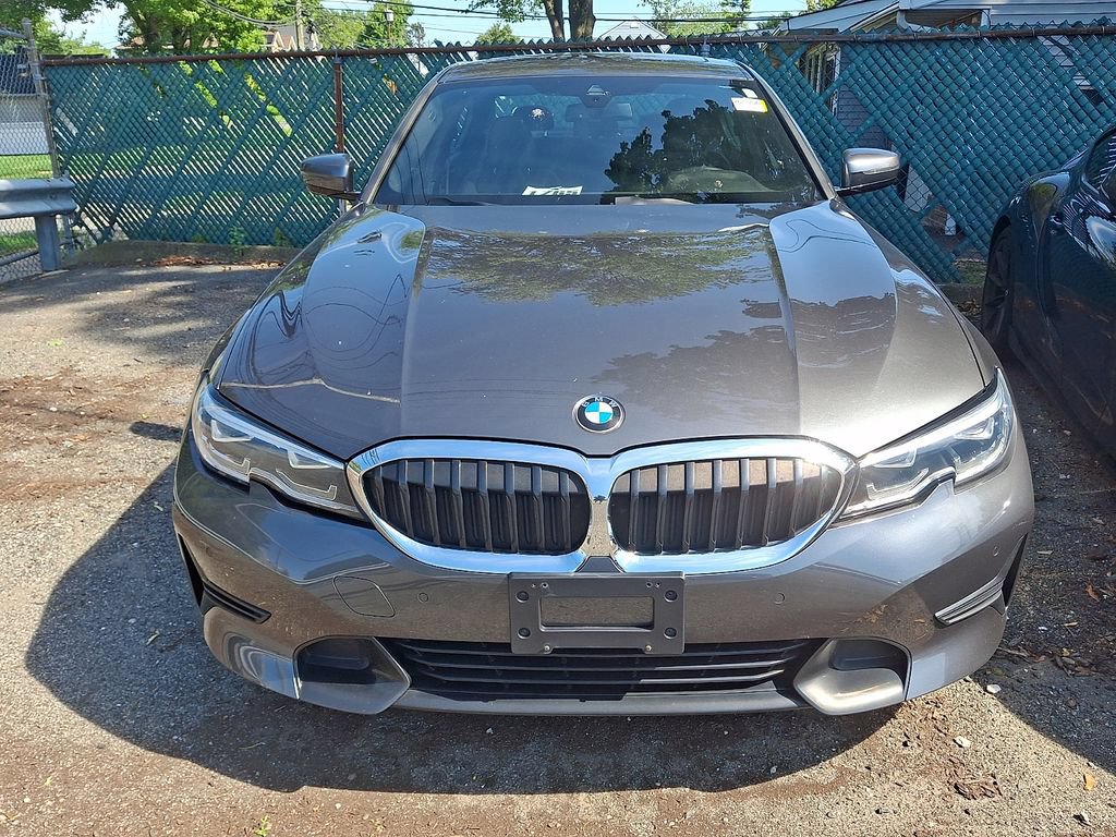 Used 2019 BMW 330i xDrive Sedan w/ Convenience Package AWD/4WD image 2