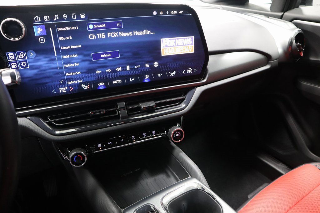 Used 2025 Chevrolet Equinox EV RS image 30