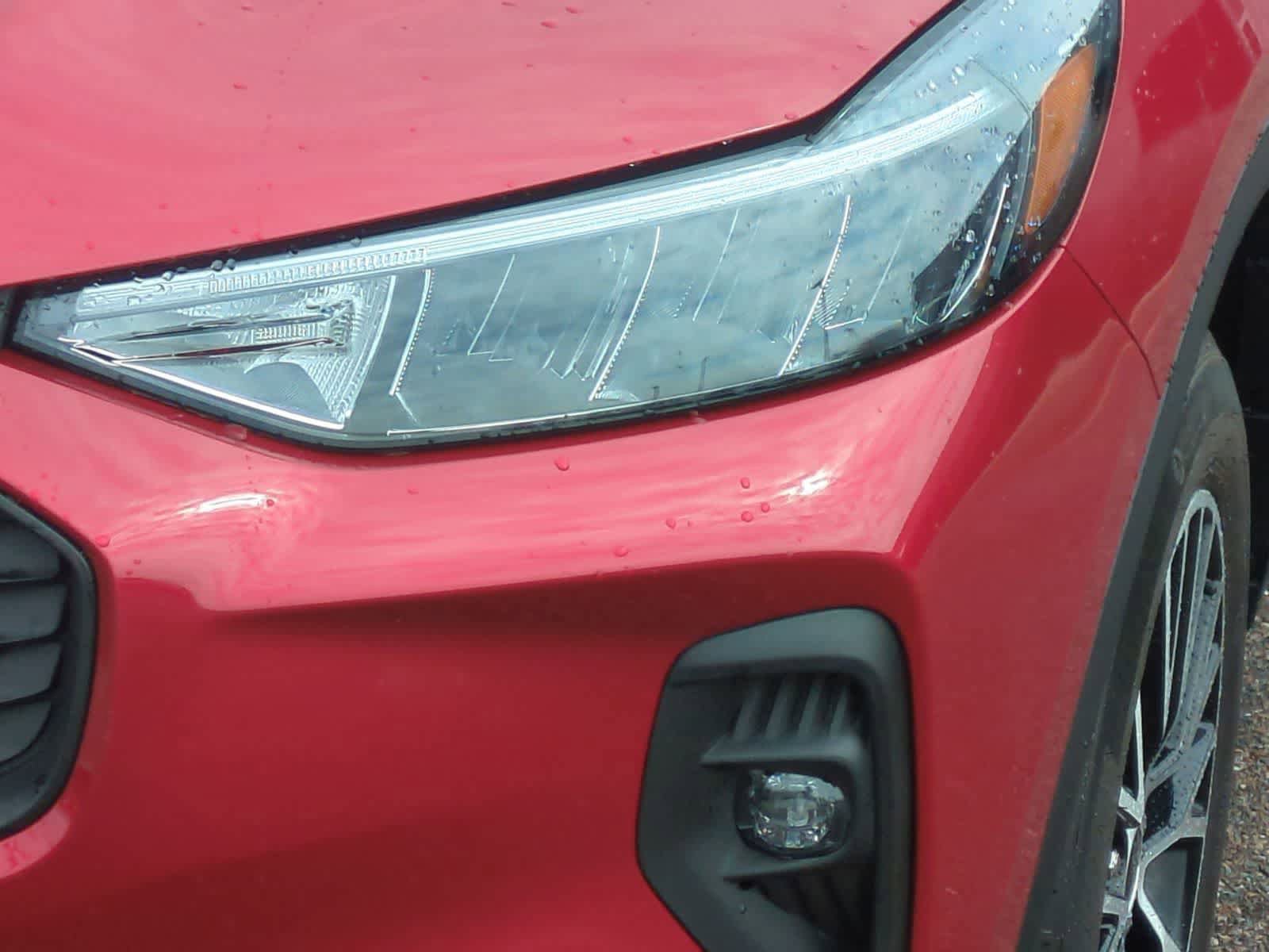 Certified 2025 Ford Escape SE w/ Class II Trailer Tow Package FWD image 11