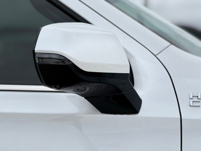 Used 2025 Chevrolet Tahoe High Country image 11