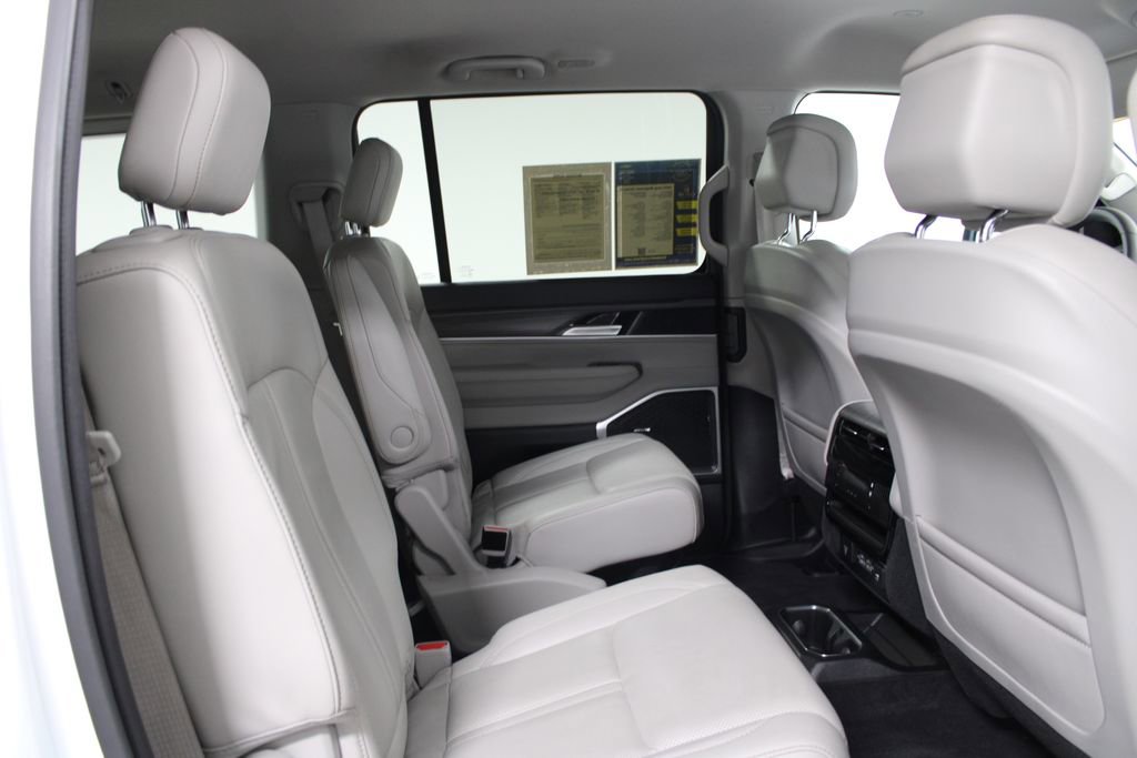 Used 2024 Jeep Wagoneer Series II image 33