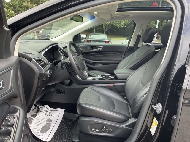 Certified 2017 Ford Edge Titanium w/ Technology Package FWD image 17