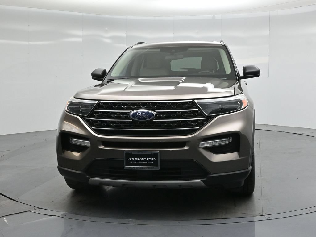Certified 2021 Ford Explorer XLT w/ Equipment Group 202A RWD image 24