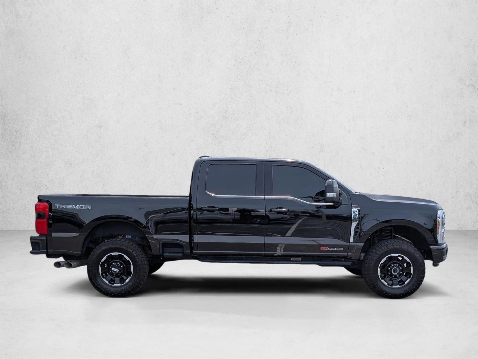 Certified 2025 Ford F350 King Ranch w/ Tremor Off-Road Package AWD/4WD video 4
