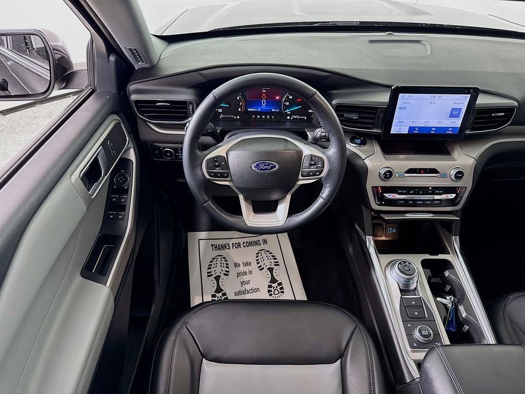 Certified 2023 Ford Explorer XLT w/ Equipment Group 202A image 3