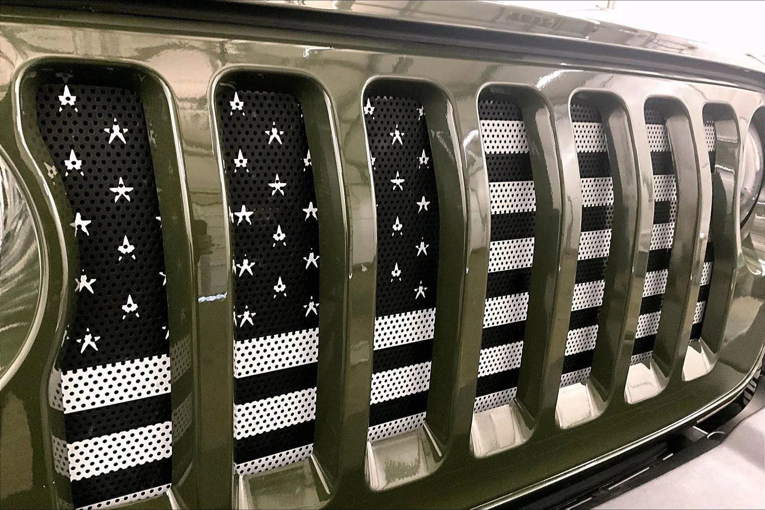 Used 2023 Jeep Wrangler Sport image 29