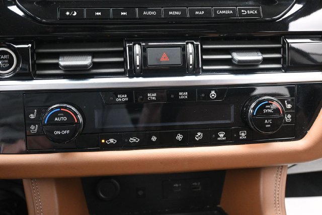 Used 2024 Nissan Pathfinder Platinum AWD/4WD image 13
