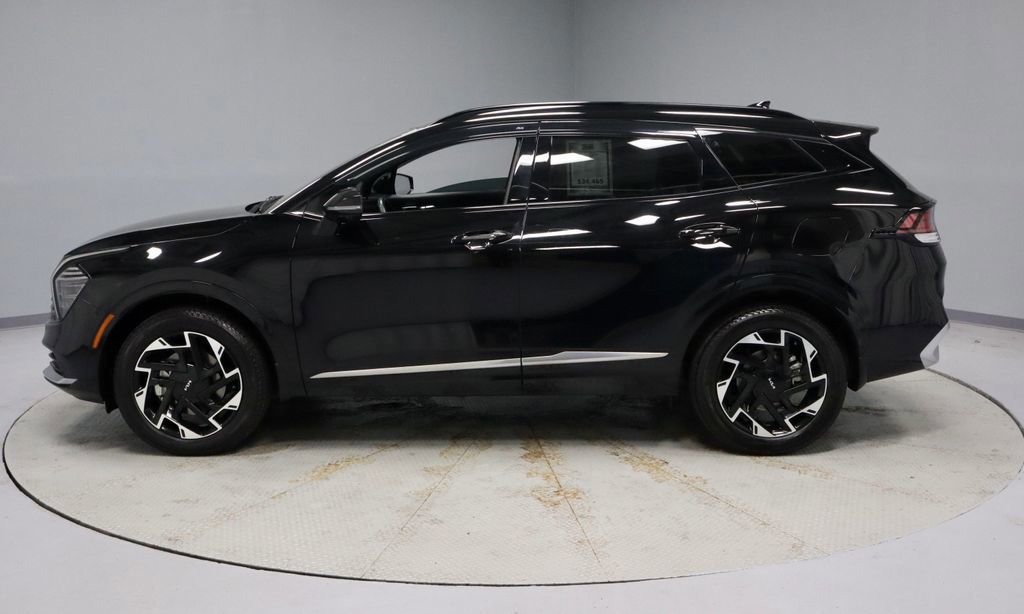 Used 2025 Kia Sportage SX AWD/4WD image 2