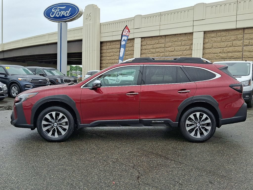 Used 2023 Subaru Outback Touring AWD/4WD image 7