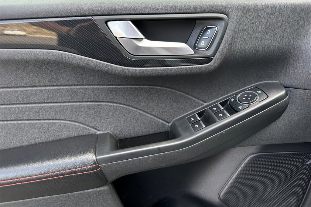 Certified 2023 Ford Escape ST-Line image 11