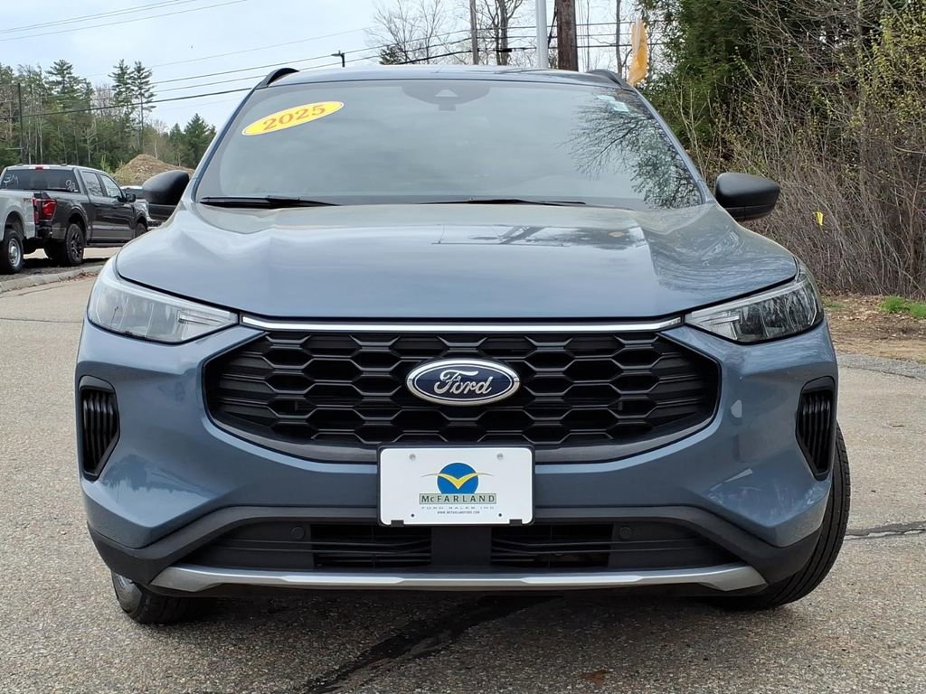 Certified 2025 Ford Escape ST-Line AWD/4WD image 8