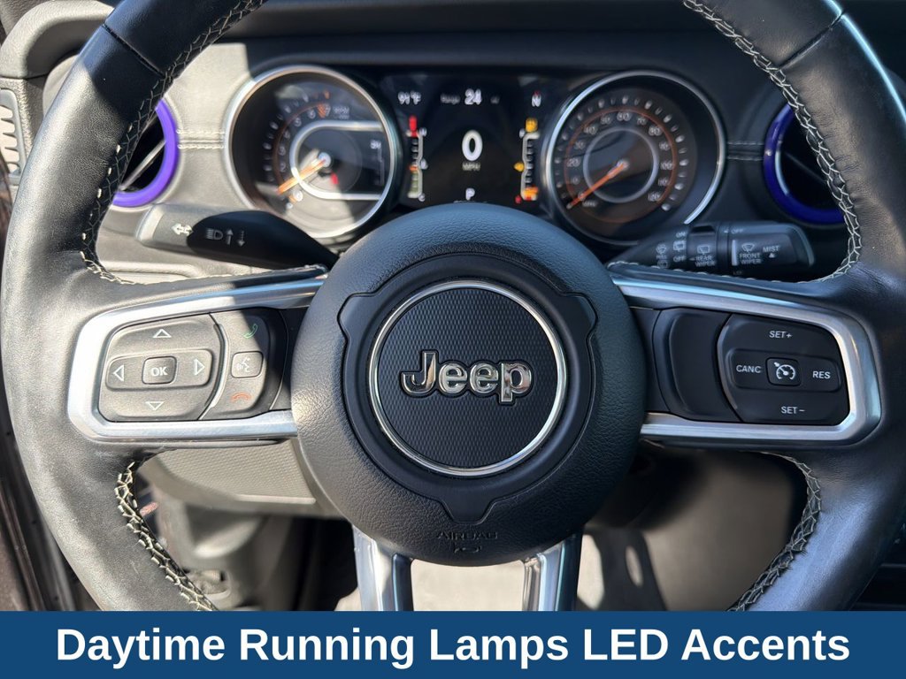 Used 2019 Jeep Wrangler Unlimited Sahara AWD/4WD image 13