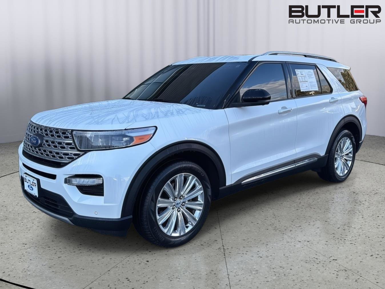 Certified 2022 Ford Explorer Limited w/ Equipment Group 301A image 2